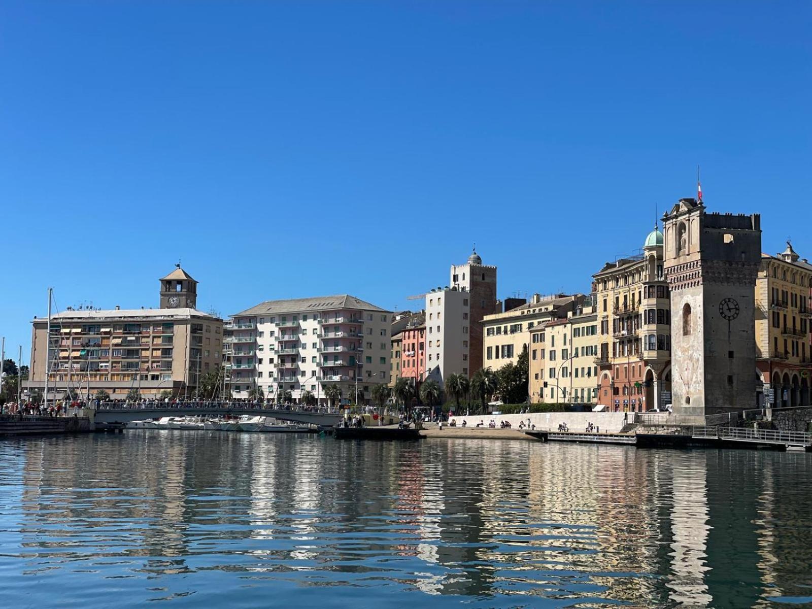 Il Talismano-In Citta -Vicino Al Mare Lägenhet Savona Exteriör bild
